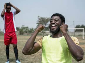 happy-football-players happy-football-players